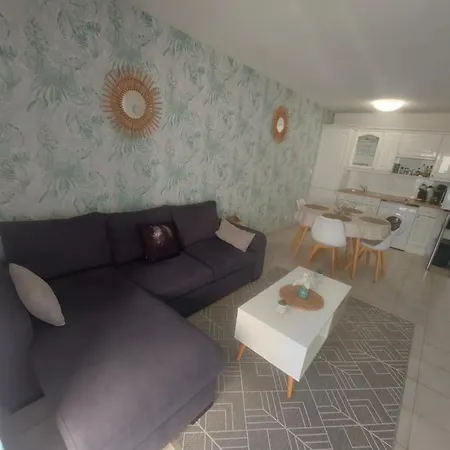 Juan Les Pins Piscine Et A 200m