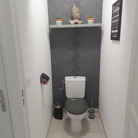 Juan Les Pins Piscine Et A 200m アパート アンティーブ